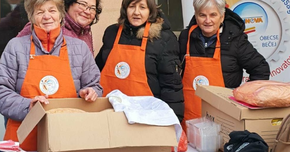 Ádventi kavalkád - ételosztás
